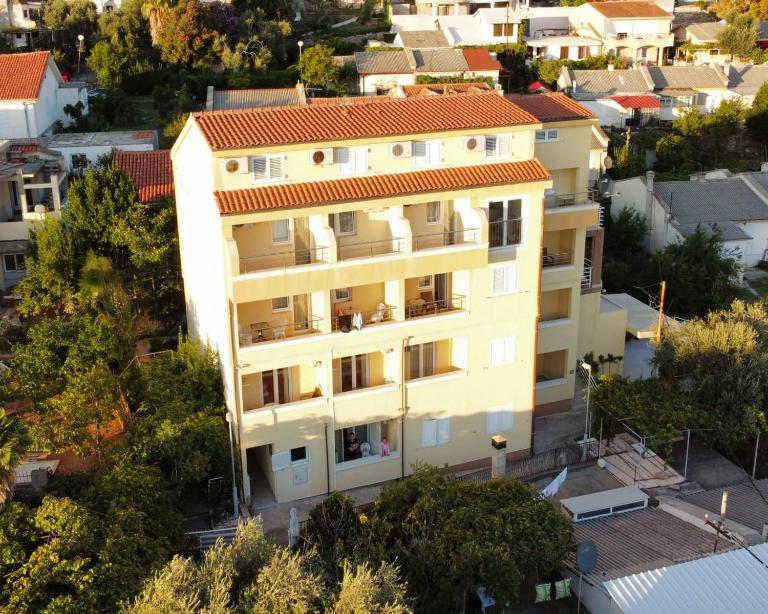 Vila Lena - B&B Petrovac na Moru