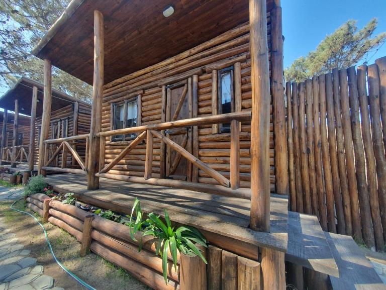 Cabañas Cuncumen - B&B Balneario Pehuen Co