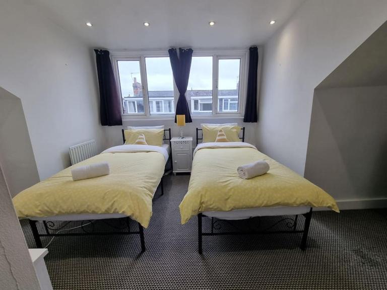 Make yourself at home! Large Rooms, Comfy - Bed and Breakfast Headingley