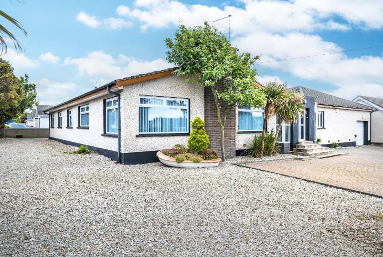 Port Tara Holiday Home - B&B Portballintrae