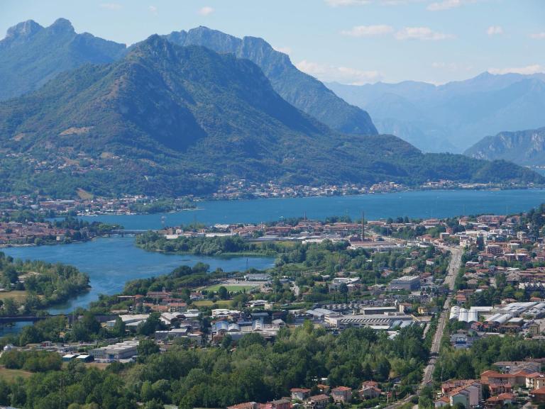 Casa Luigi is Como Lake Wonderful View - B&B Monte Marenzo