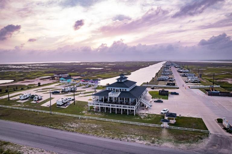 Blue Water RV Resort - B&B Red Fish Cove
