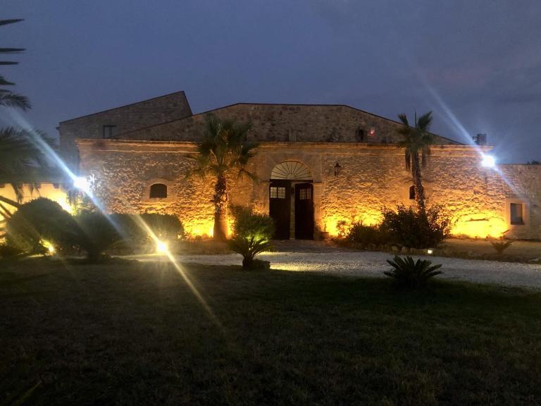 Agriturismo Baglio Pollicarini - Ferienwohnung Pergusa