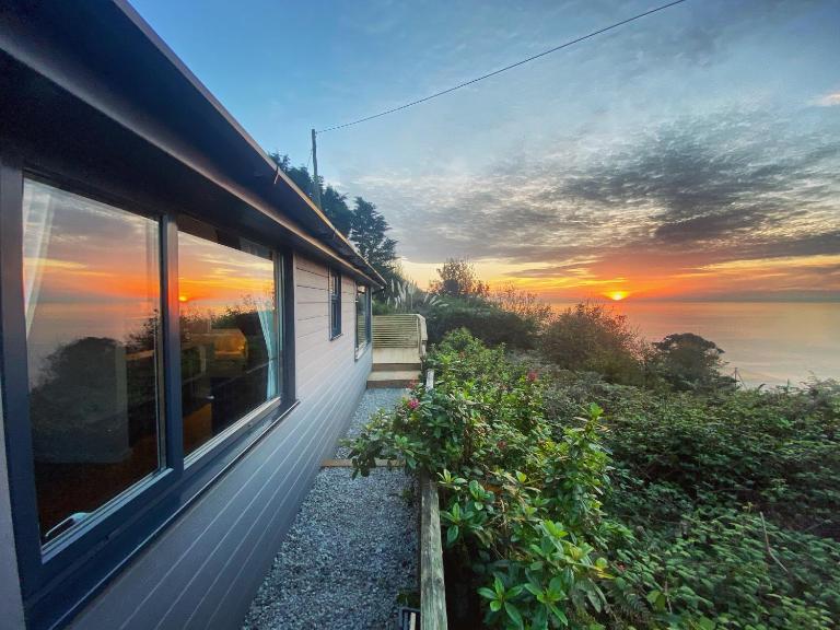 Polhawn Lookout, Whitsand Bay Cornwall - B&B Cawsand