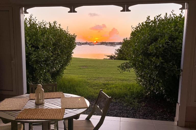 Le Royale Blue, magnifique vue sur le lagon appartement 4p - B&B Marigot