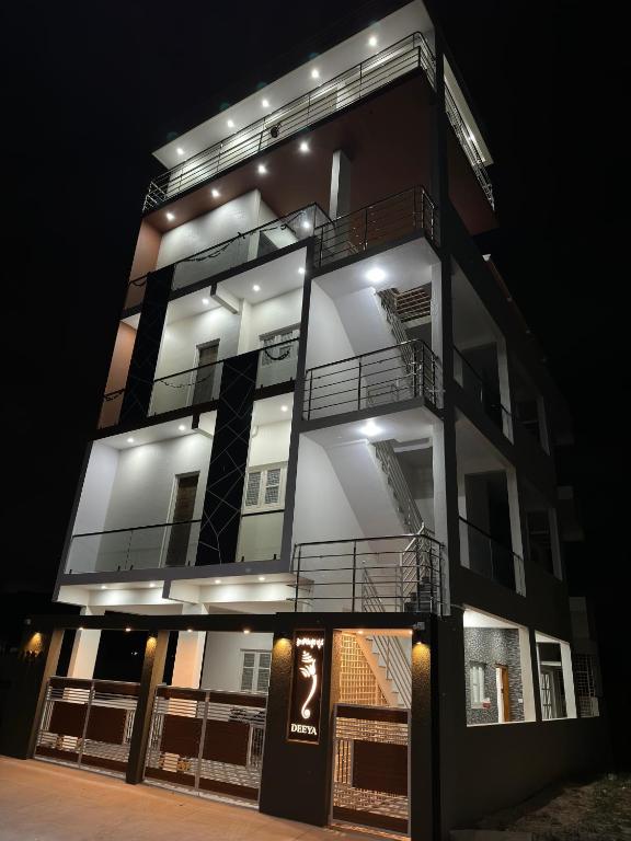 DEEYA Home Stay - A Luxury Family Guest House - B&B Mysuru
