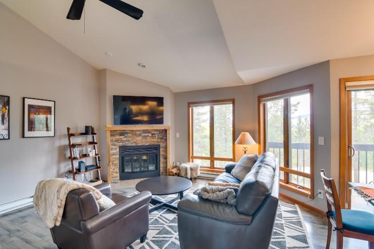 6 Mi to Winter Park: Mtn-View Condo w/ Balcony! - B&B Fraser