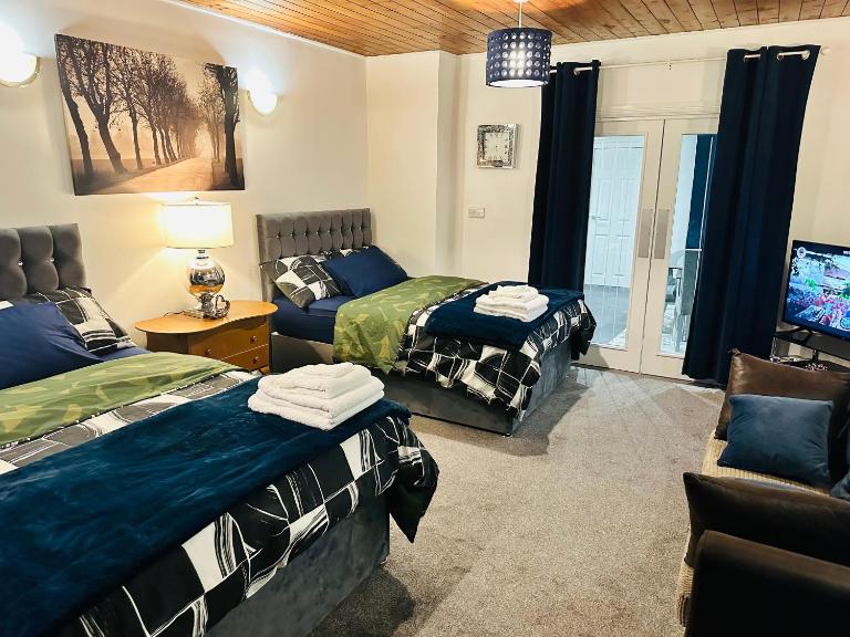 Modern 2 Bedroom Apt Derby City - Ferienwohnung Derby