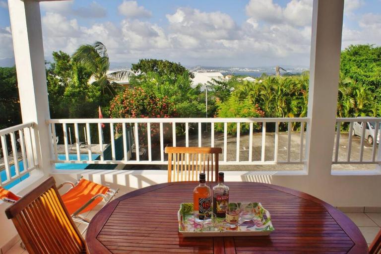 Très bel appartement T3 avec piscine et vue mer - B&B Les Trois-Îlets