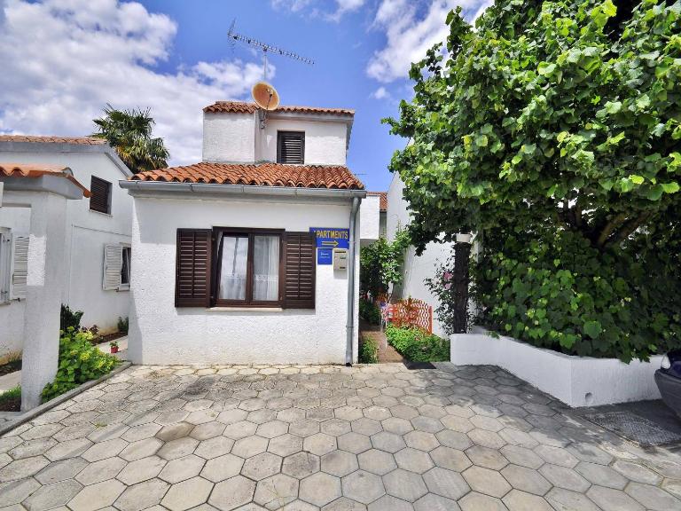 Apartments MIra 645 - Ferienwohnung Poreč