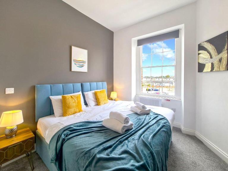 Margaret's Quattro by Fortuna Property Portfolio - B&B Cheltenham