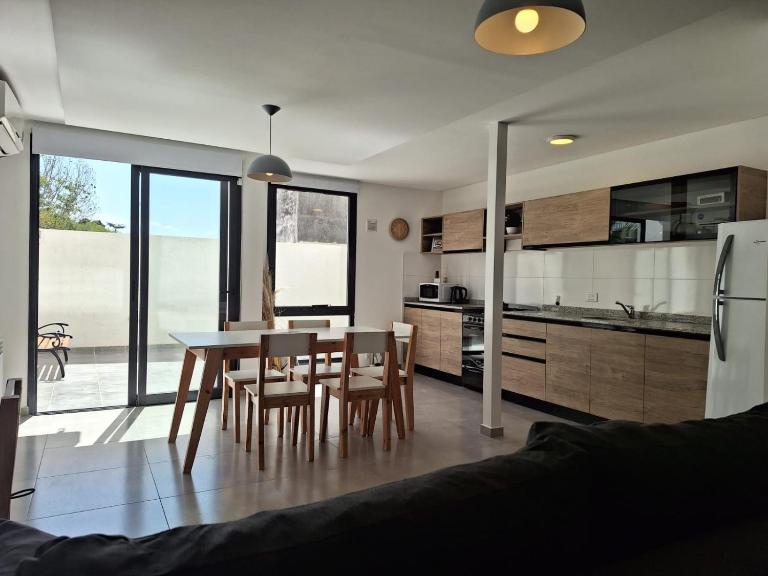 Gran Duplex Paseo Quattro 22 (centrico) - Cochera + Pileta - B&B Villa Carlos Paz