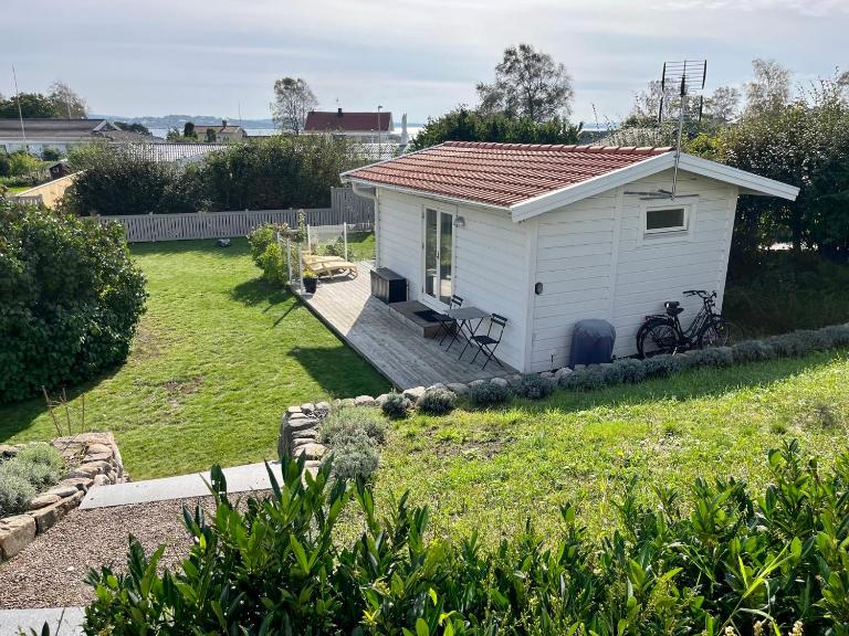 Gästhus vid hav och strand - Ferienwohnung Åsa