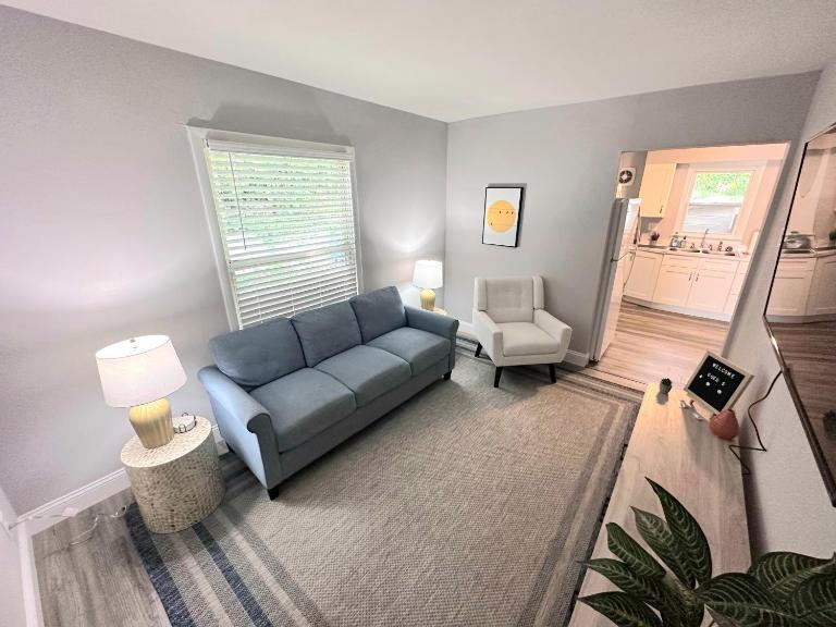 Duplex Hideaway in Saint Charles MO - B&B Saint Charles