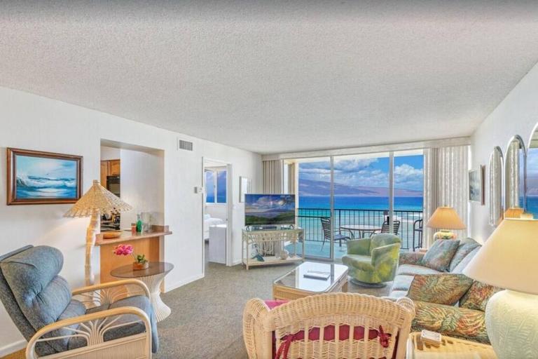 Royal Kahana 1009- Oceanfront unobstructed views from the 10th floor - B&B Kahana