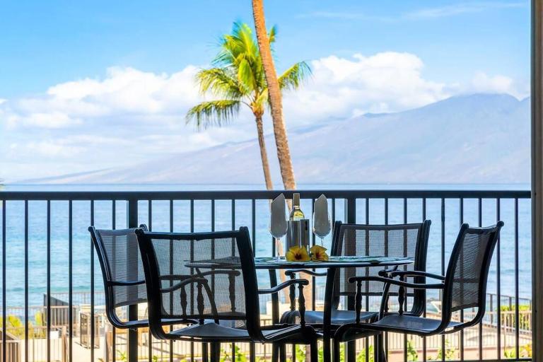 Hale Ono Loa 316- Upgraded Hale Ono Loa condo, expansive ocean views - Ferienwohnung Kahana