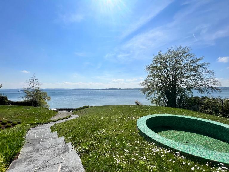 Villa am See mit privatem Seezugang - B&B Meersburg