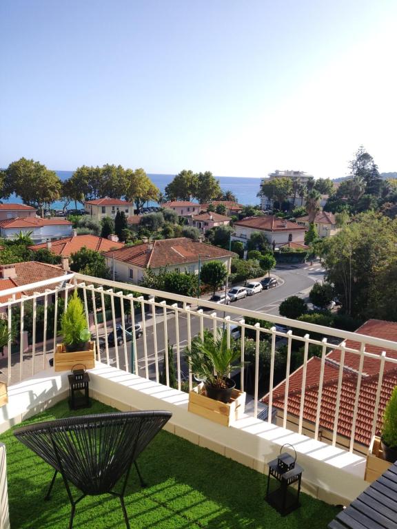 Appartement Vue Mer Menton - Bed and Breakfast Menton