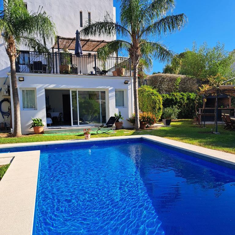 Pool-side chic studio in beautiful countryside - B&B Mijas