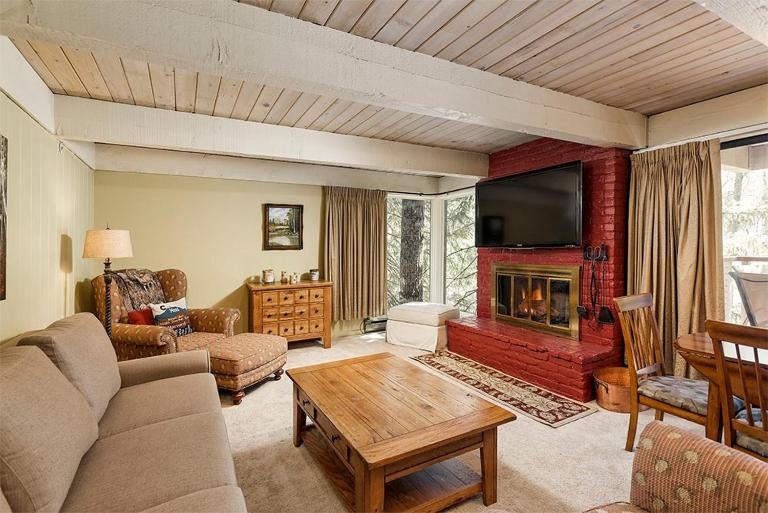 Chateau Eau Claire Unit 22, Condo Overlooking the Roaring Fork River with a Private Deck - B&B Aspen