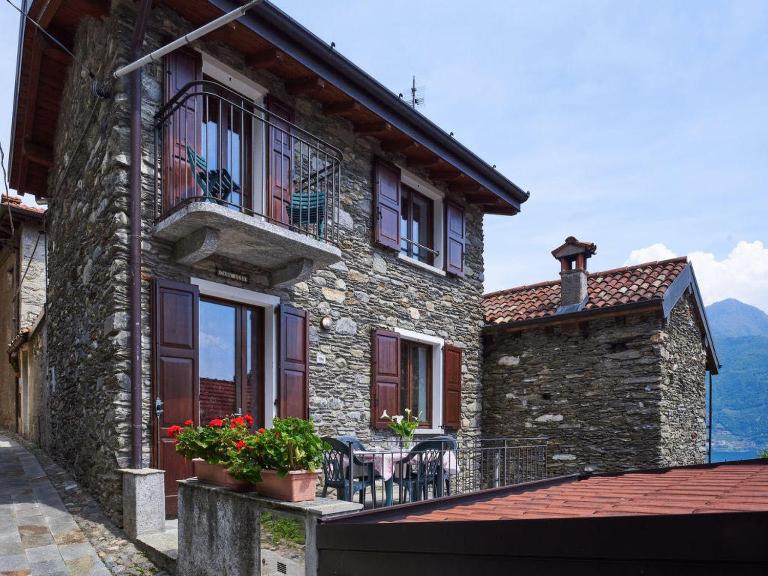 Casa Alex - B&B Pianello del Lario