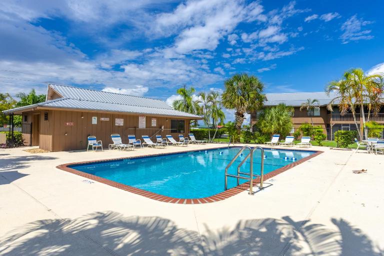Bass & Sun Condominium 2/2 Bedroom - B&B Clewiston