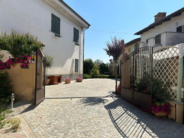 Casa Nonna Ada - B&B Cisterna d'Asti