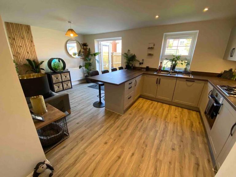 Chester House, Hampton Water 3 bed by Belmont Places - B&B Peterborough