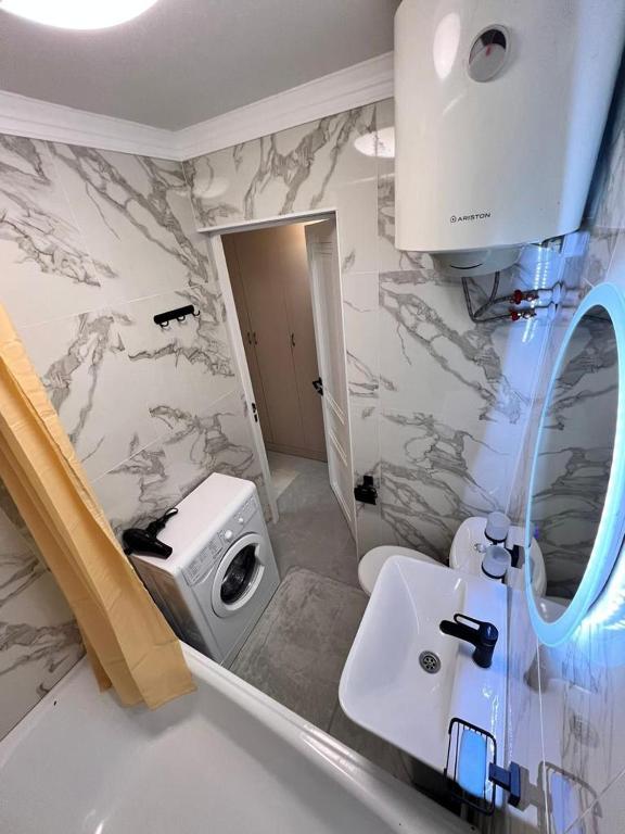 Люкс апартаменты в центре города - Ferienwohnung Karaganda