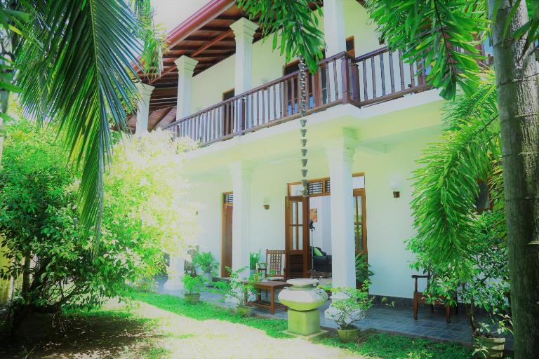 Residence Chanty - Bed and Breakfast Hikkaduwa