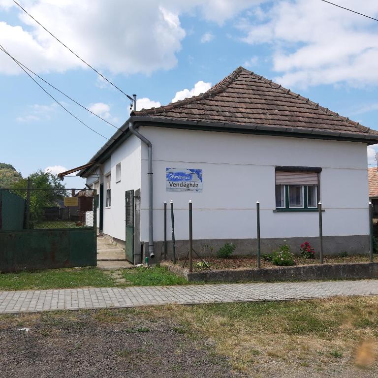 Hortenzia Vendégház Márianosztra - Ferienwohnung Márianosztra