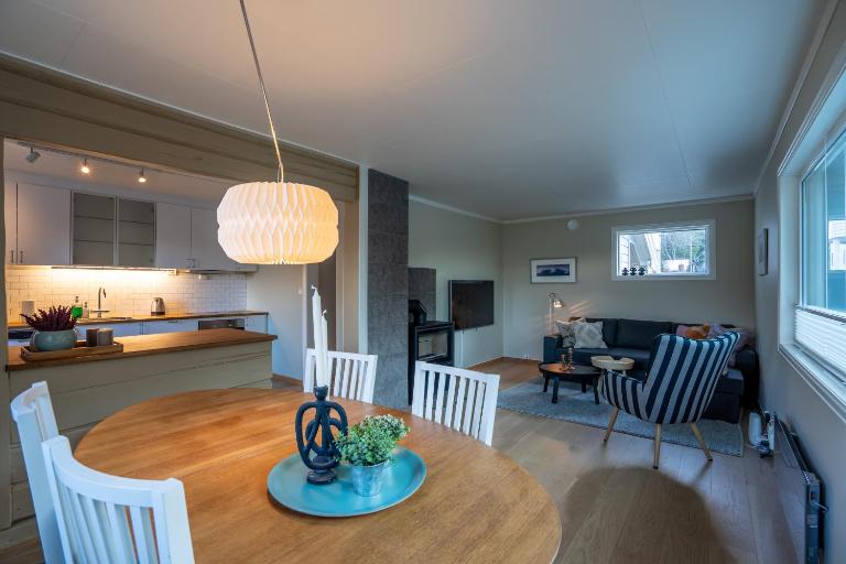 Apartment by Prestvannet - B&B Tromsø