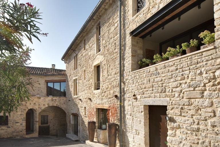 La Maison du Passage - Chambres - Suites premium, Spa, Piscine et Restaurant - B&B Martignargues