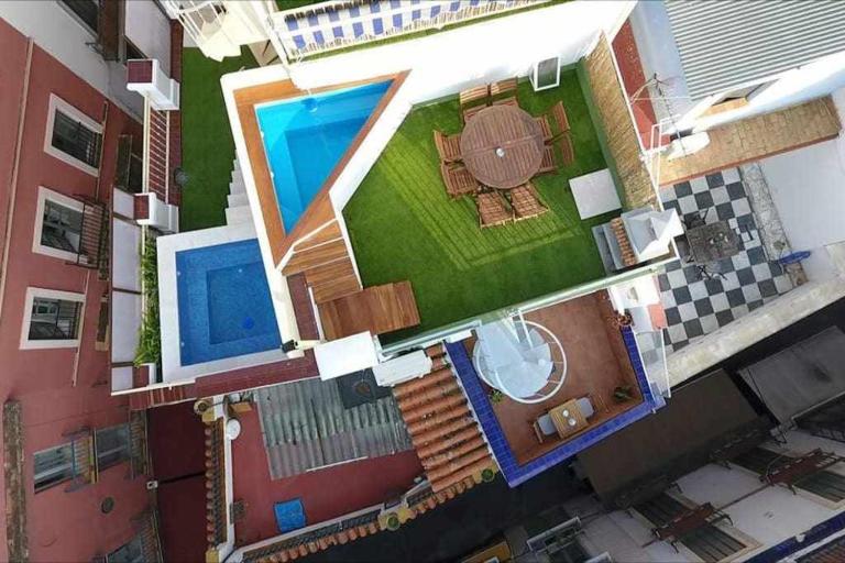 Casa con piscina junto catedral de sevilla - B&B Seville