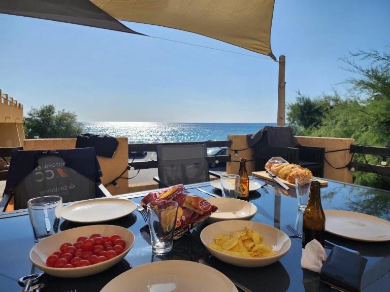 Cap Corse - Grande maison au bord de mer - PMR - B&B Grillasca