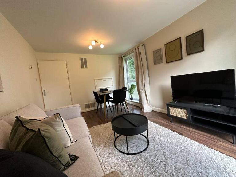 Stylish modern flat, Chapel Allerton sleeps 4 - B&B Marton