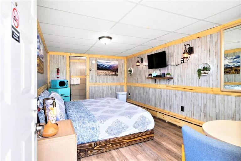 9 Newly Renovated Dog Friendly Room Leadville - B&B Leadville