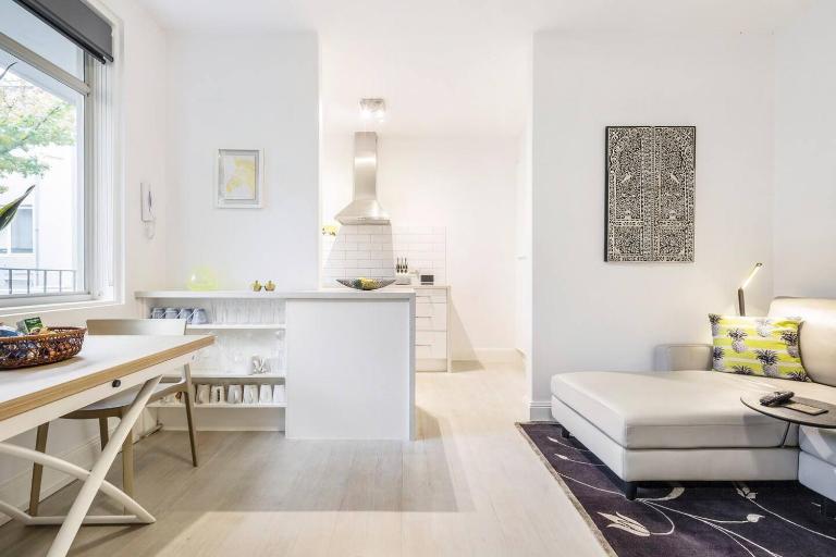 'The Courtyard Chateau' Fresh and Modern off Toorak Rd - B&B Melbourne