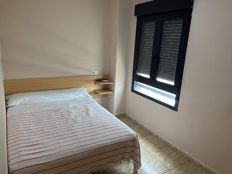 Hostal Restaurant El Poligono - B&B Valencia