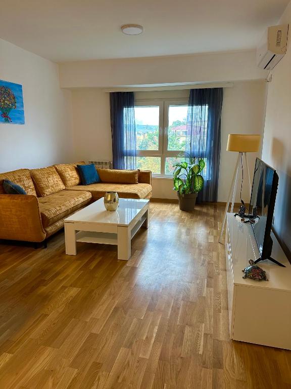 The Golden 7 - near city center & free parking - Apartment Skopje - B&B Skopje