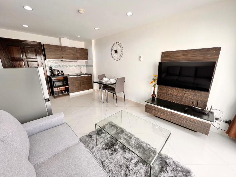 DAYDREAM 1 Bedroom in Park Lane - Chambres d'hôtes Jomtien