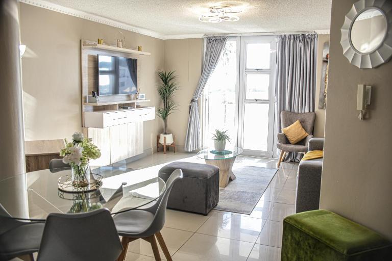 Cascades 103 - B&B Port Elizabeth