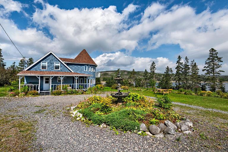 Nova Scotia Grover's Cove Seaside Cottages - B&B Larrys River