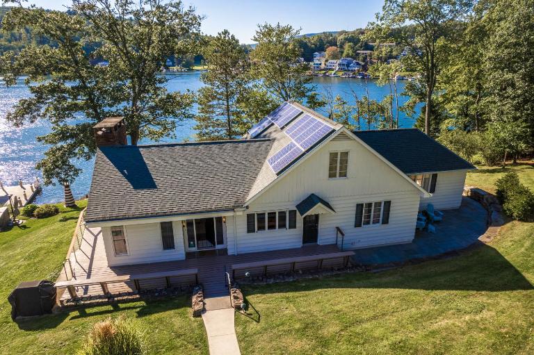 Lakefront Home at Lake Winola, PA - Bed and Breakfast Factoryville