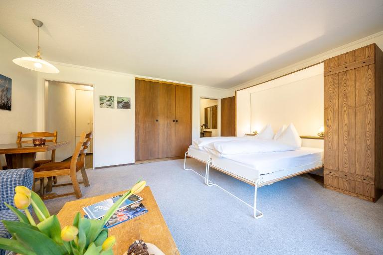 9303 Gemuetliches, zweckmaessig eingerichtetes Studio mit Balkon und Golfplatzblick - Ferienwohnung Vulpera