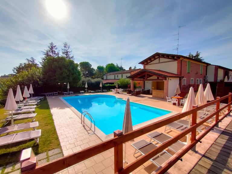 Agriturismo e Cantina La Sabbiona - Bed and Breakfast Faenza