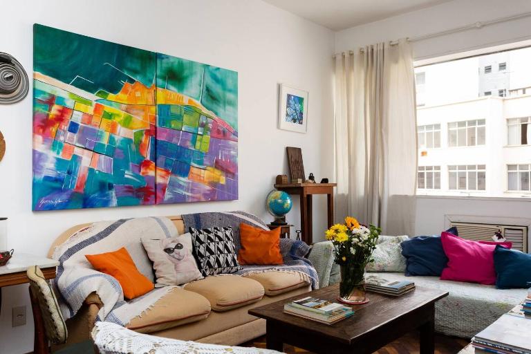 Copacabana Artsy Apartment - Bed and Breakfast Rio de Janeiro