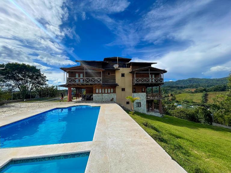 Villas Las Neblinas - B&B Constanza