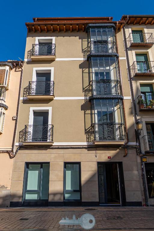 EDIFICIO 1521 - B&B Logroño