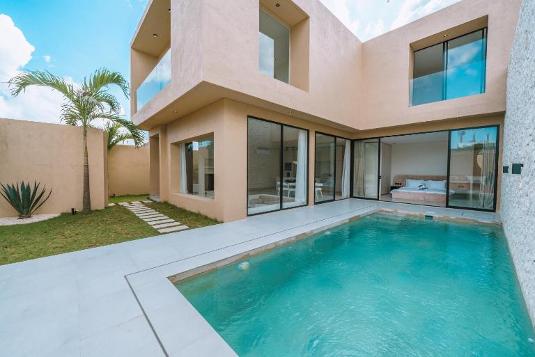 Minimalist Paradise: Tranquil Canggu Villa Ummi - B&B Dalung